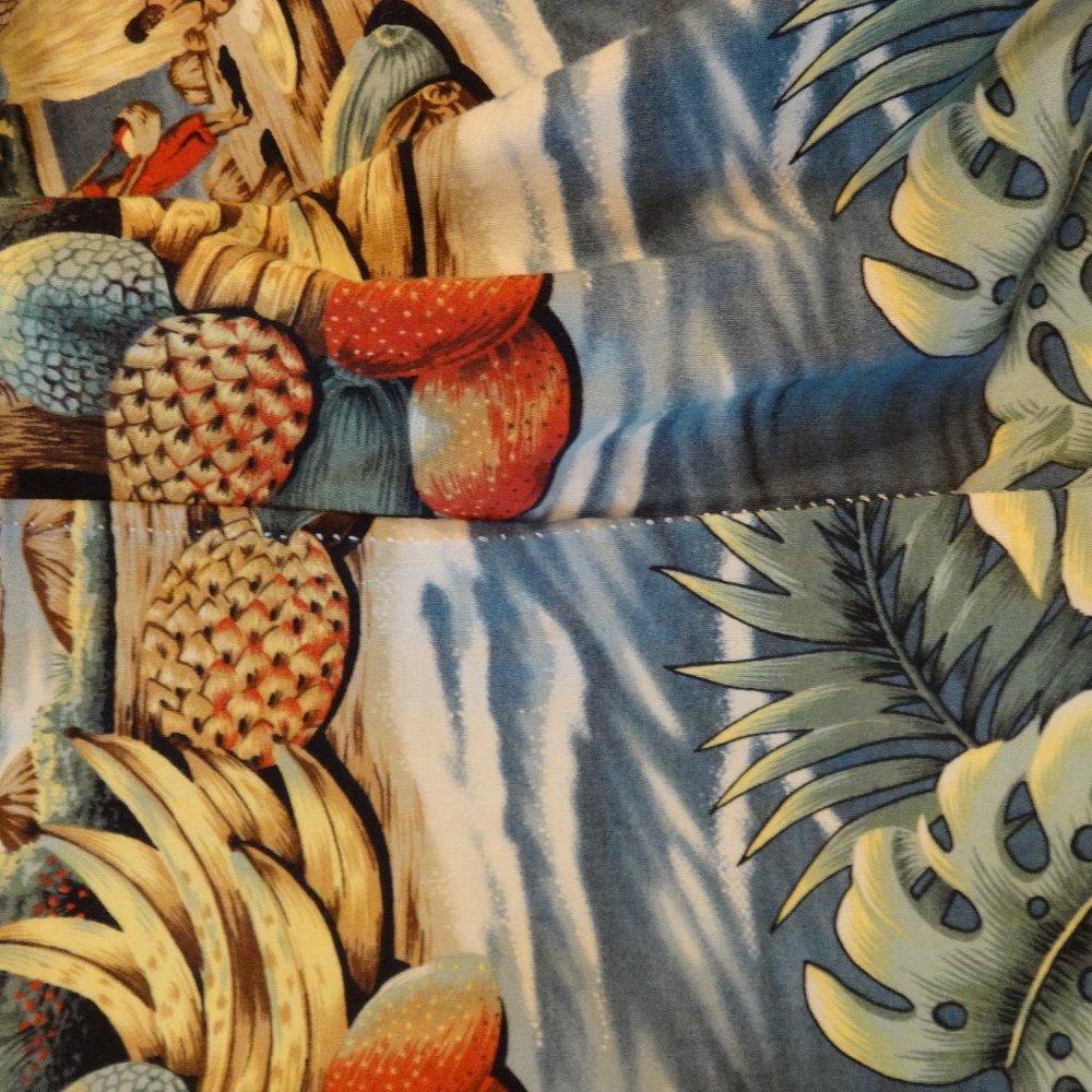 Royal Creations Vintage Hawaiian Shirt, Large - Picture 8 of 8